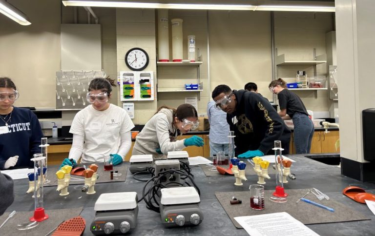 QuanXR students in a lab